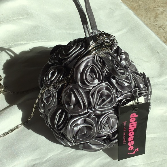 Dollhouse Silver Rose Ball Clutch - Picture 3 of 3